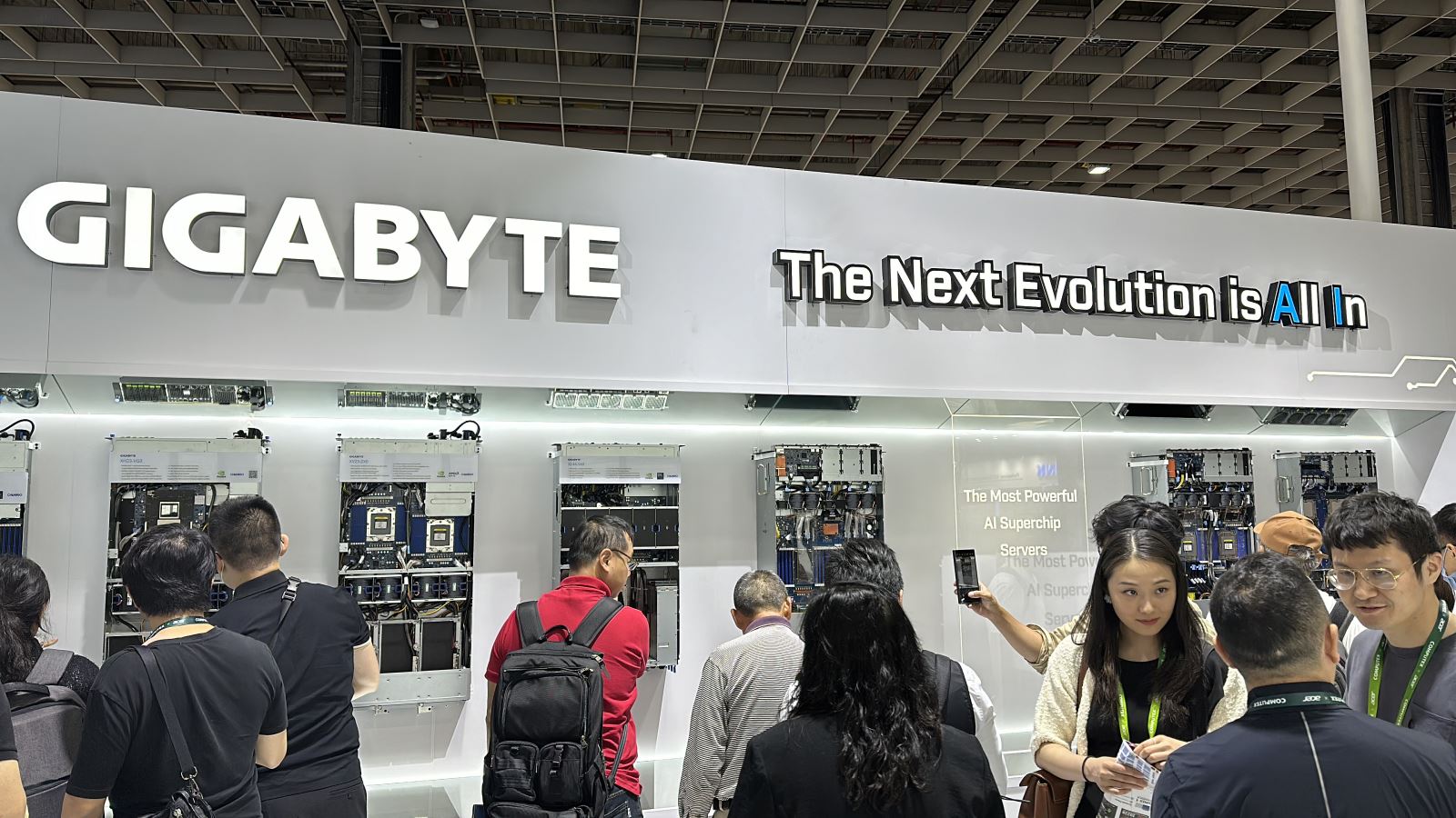 GIGABYTE mang đến COMPUTEX Taipei 2024 những đột phá cho kỷ nguyên AI