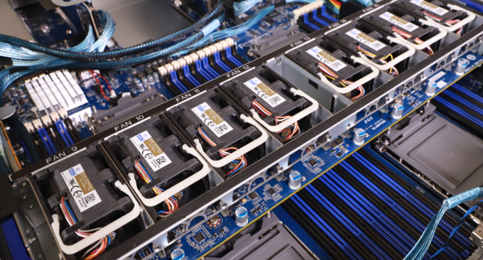 GIGABYTE servers are enabled with Automatic Fan Speed Control to achieve the best cooling